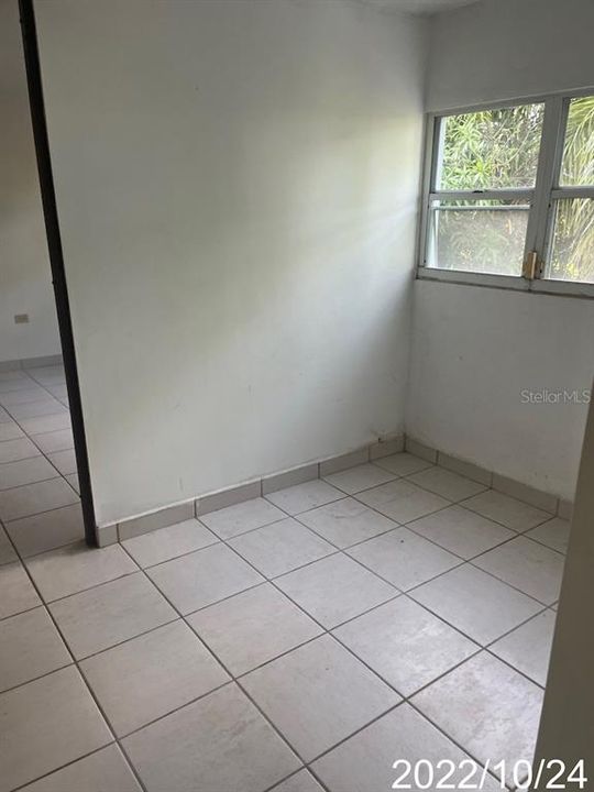 Vendido Recientemente: $89,900 (2 camas, 1 baños, 793 Pies cuadrados)