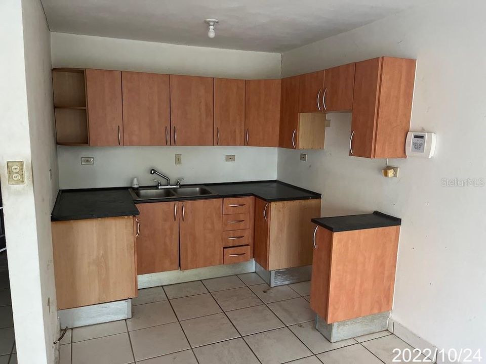 Vendido Recientemente: $89,900 (2 camas, 1 baños, 793 Pies cuadrados)