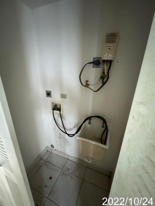 Vendido Recientemente: $89,900 (2 camas, 1 baños, 793 Pies cuadrados)