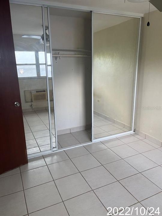 Vendido Recientemente: $89,900 (2 camas, 1 baños, 793 Pies cuadrados)