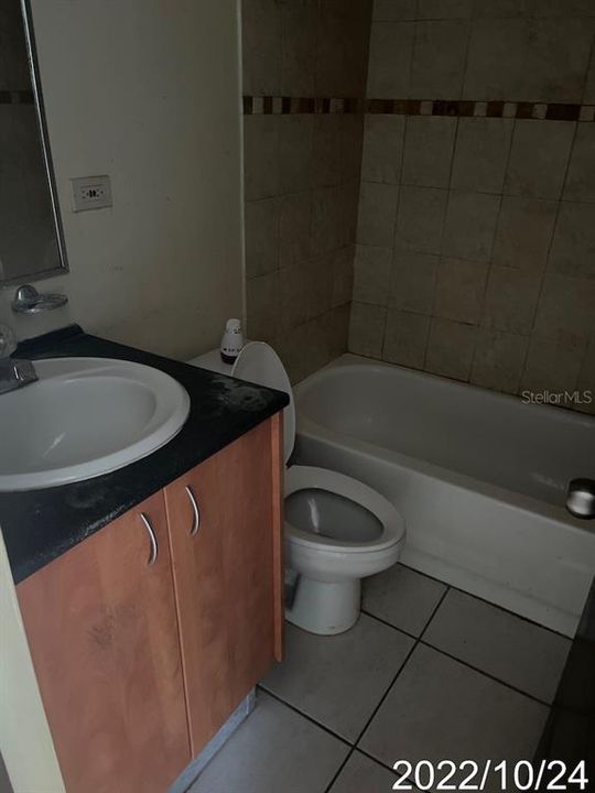 Vendido Recientemente: $89,900 (2 camas, 1 baños, 793 Pies cuadrados)