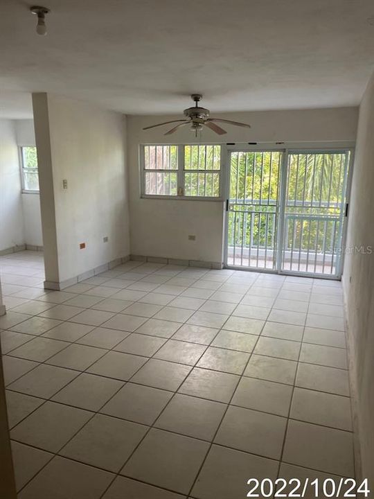 Vendido Recientemente: $89,900 (2 camas, 1 baños, 793 Pies cuadrados)