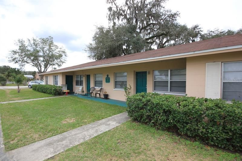 Recently Rented: $1,295 (2 beds, 1 baths, 851 Square Feet)