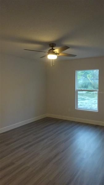 Recently Rented: $1,600 (3 beds, 2 baths, 1380 Square Feet)