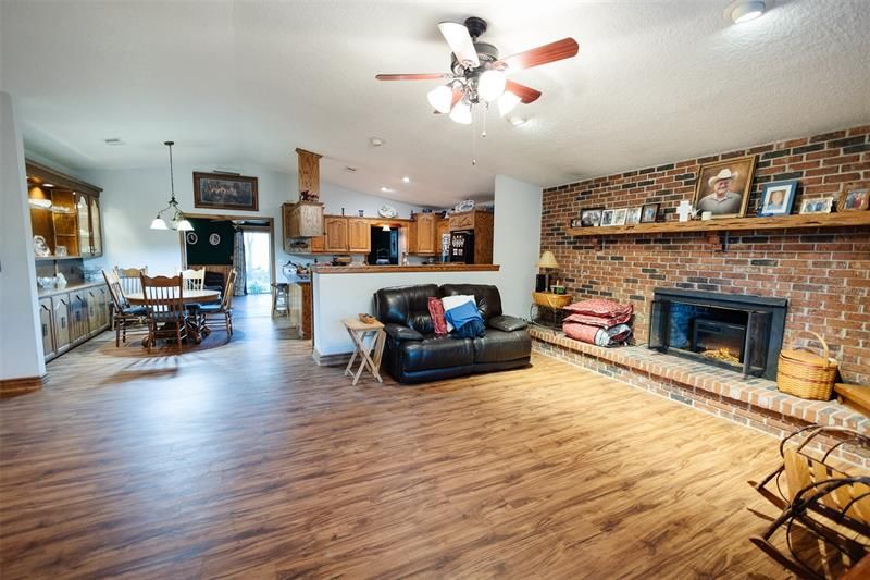 Recently Sold: $319,000 (2 beds, 2 baths, 2258 Square Feet)