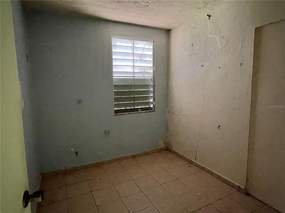 Vendido Recientemente: $84,500 (3 camas, 1 baños, 900 Pies cuadrados)