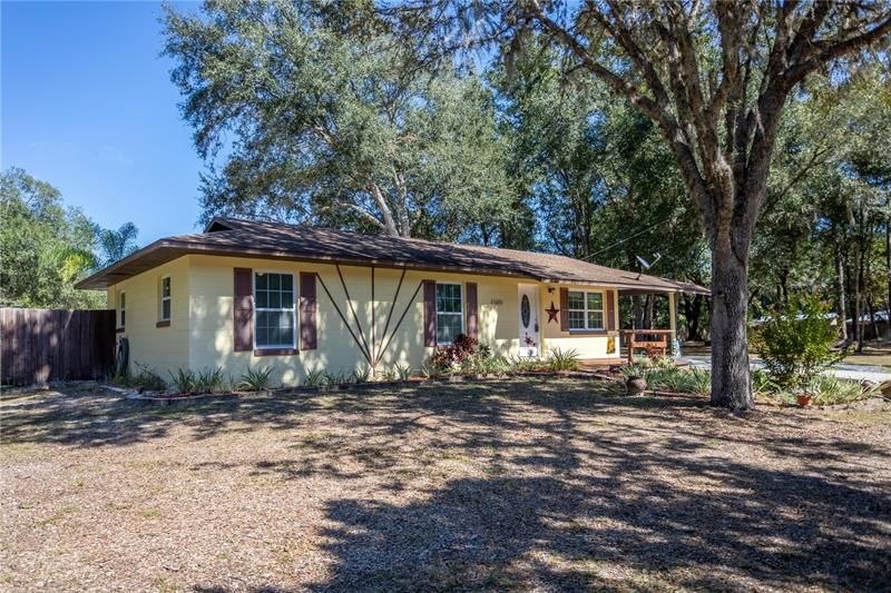 Recently Sold: $224,500 (3 beds, 1 baths, 1140 Square Feet)