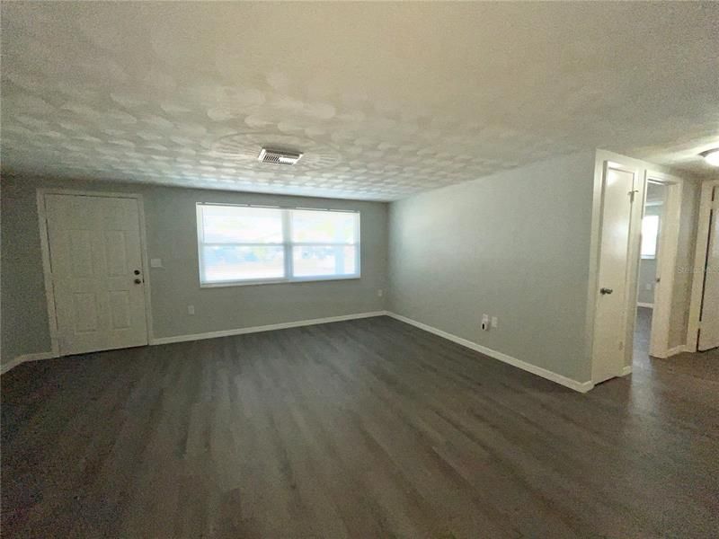 Recently Rented: $2,020 (3 beds, 2 baths, 1340 Square Feet)