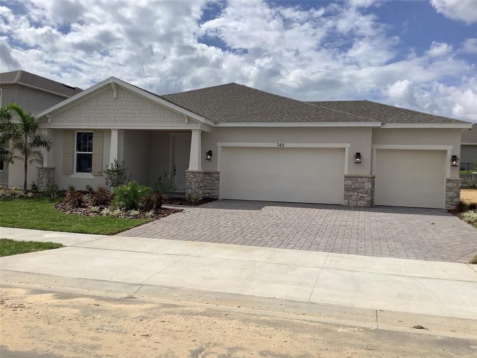 Vendido Recientemente: $605,160 (4 camas, 3 baños, 2742 Pies cuadrados)