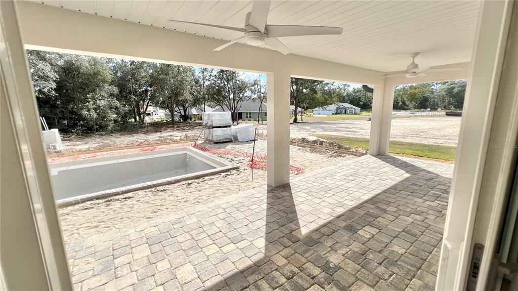 Recently Sold: $560,000 (3 beds, 2 baths, 1760 Square Feet)