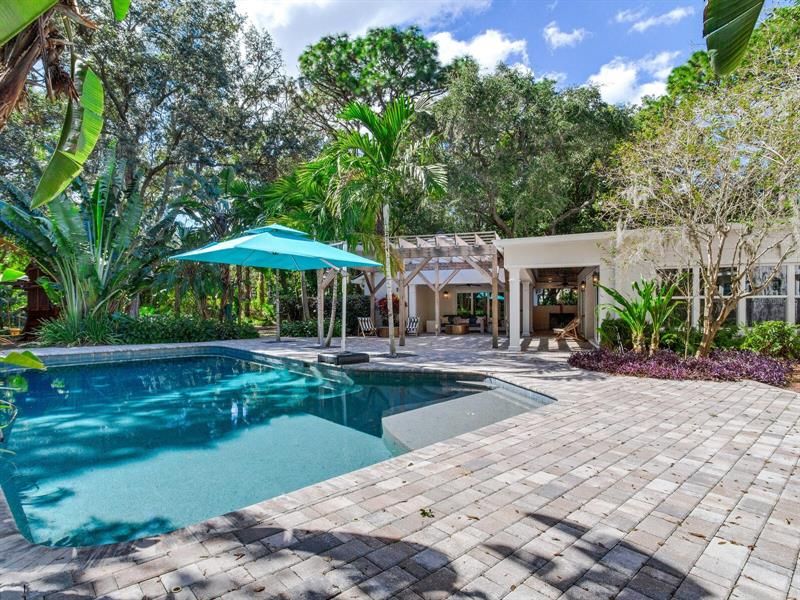 Recently Sold: $1,950,000 (6 beds, 5 baths, 5037 Square Feet)