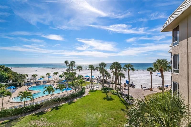 Recently Sold: $1,400,000 (2 beds, 2 baths, 1173 Square Feet)