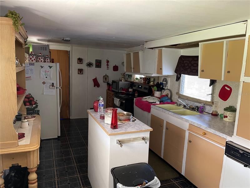 Recently Sold: $55,000 (1 beds, 2 baths, 760 Square Feet)