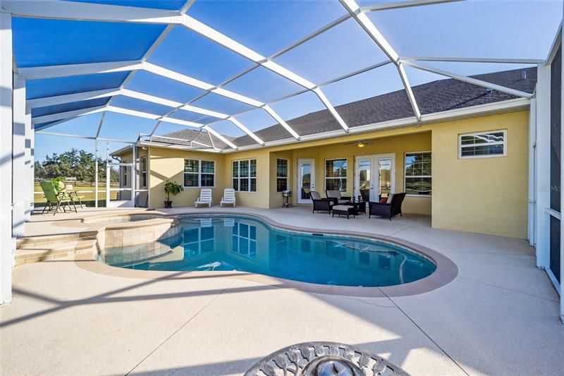 Recently Sold: $1,100,000 (4 beds, 3 baths, 3039 Square Feet)