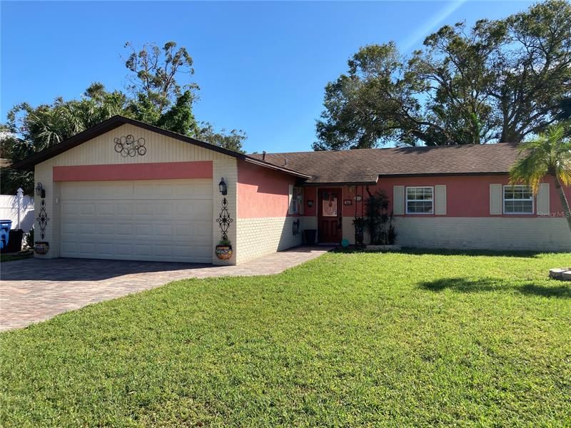 Recently Sold: $349,900 (3 beds, 2 baths, 1242 Square Feet)