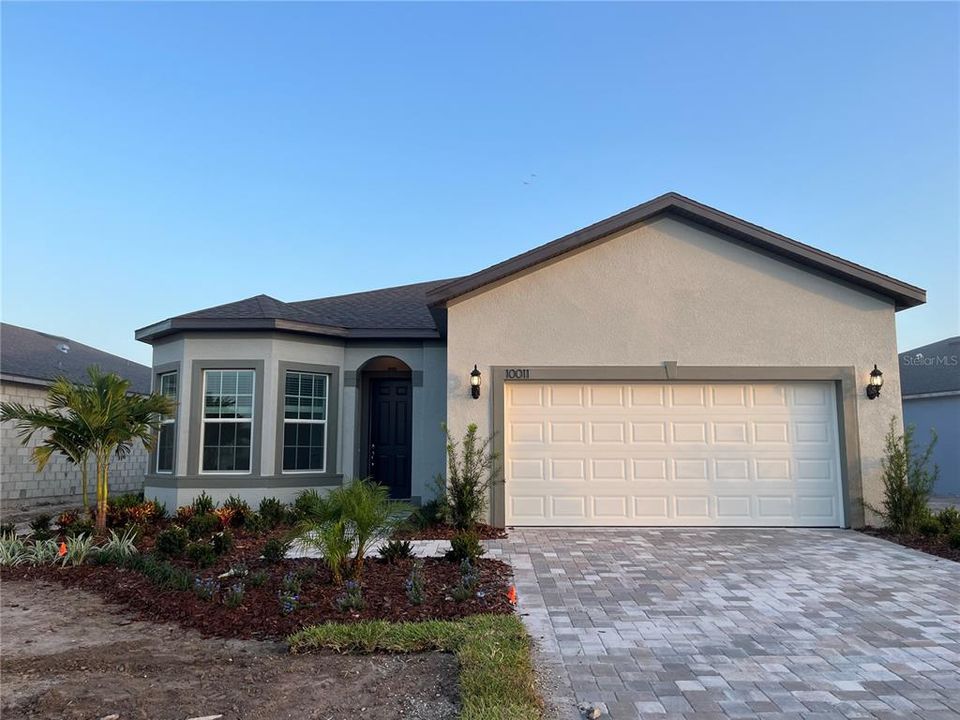 Недавно продано: $603,940 (3 спален, 2 ванн, 1948 Квадратных фут)