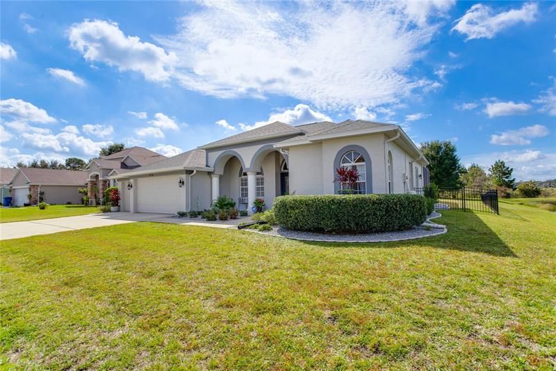 Recently Sold: $489,900 (3 beds, 2 baths, 2000 Square Feet)