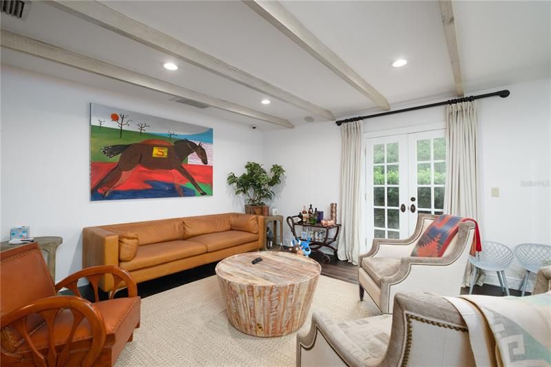 Recently Sold: $2,850,000 (3 beds, 2 baths, 1921 Square Feet)