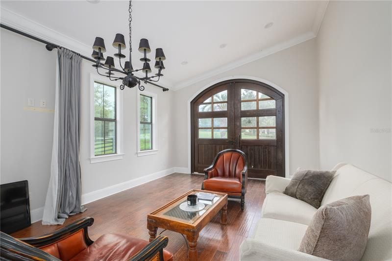 Recently Sold: $2,850,000 (3 beds, 2 baths, 1921 Square Feet)