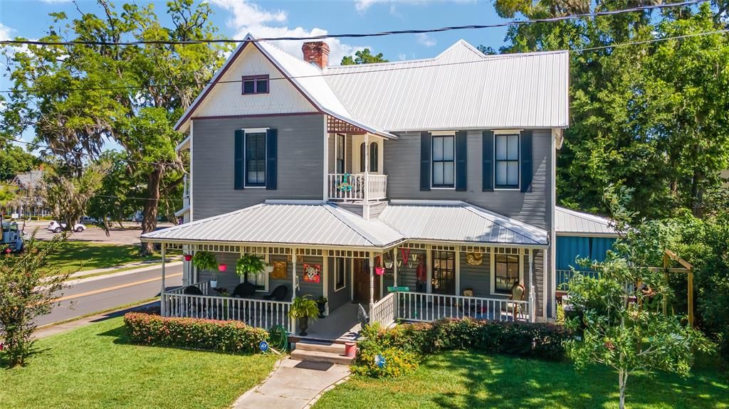 Recently Rented: $3,500 (5 beds, 2 baths, 2982 Square Feet)