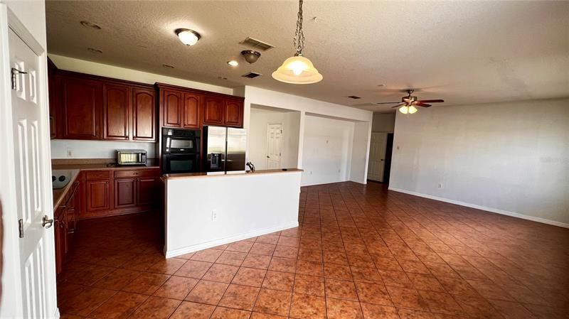 Recently Rented: $2,250 (4 beds, 3 baths, 3257 Square Feet)