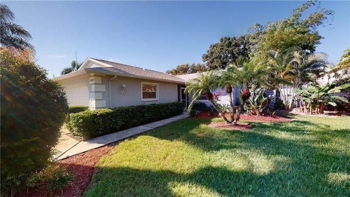 Recently Sold: $375,000 (2 beds, 2 baths, 1440 Square Feet)