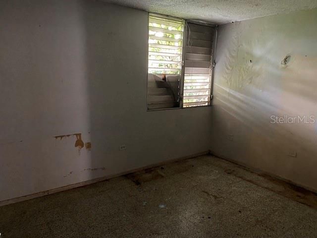 Vendido Recientemente: $85,000 (3 camas, 1 baños, 900 Pies cuadrados)