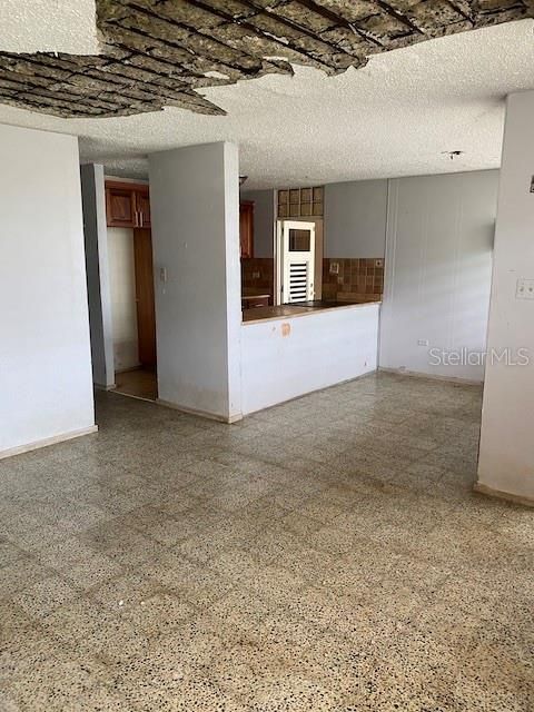 Vendido Recientemente: $85,000 (3 camas, 1 baños, 900 Pies cuadrados)