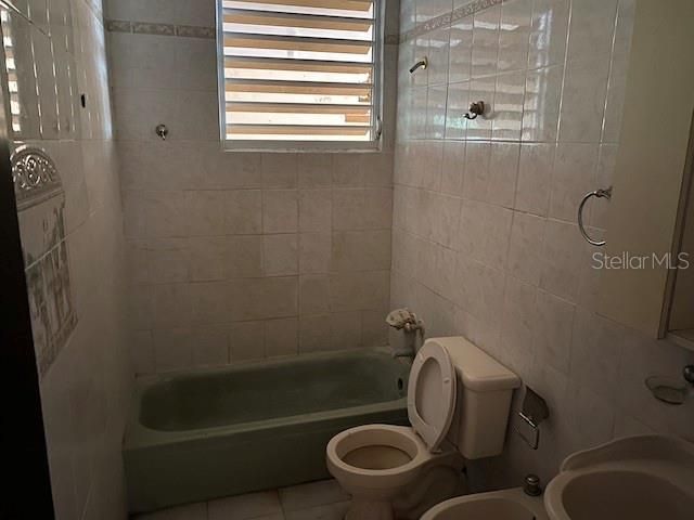 Vendido Recientemente: $85,000 (3 camas, 1 baños, 900 Pies cuadrados)