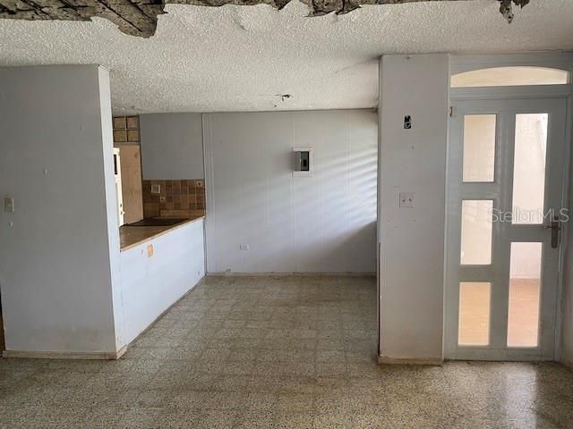 Vendido Recientemente: $85,000 (3 camas, 1 baños, 900 Pies cuadrados)