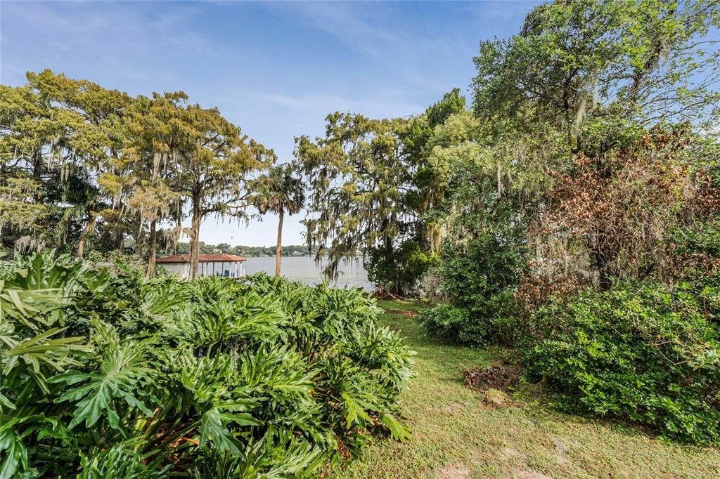 Recently Sold: $1,500,000 (3 beds, 2 baths, 1562 Square Feet)