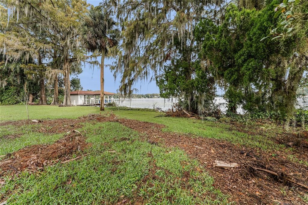 Recently Sold: $1,500,000 (3 beds, 2 baths, 1562 Square Feet)