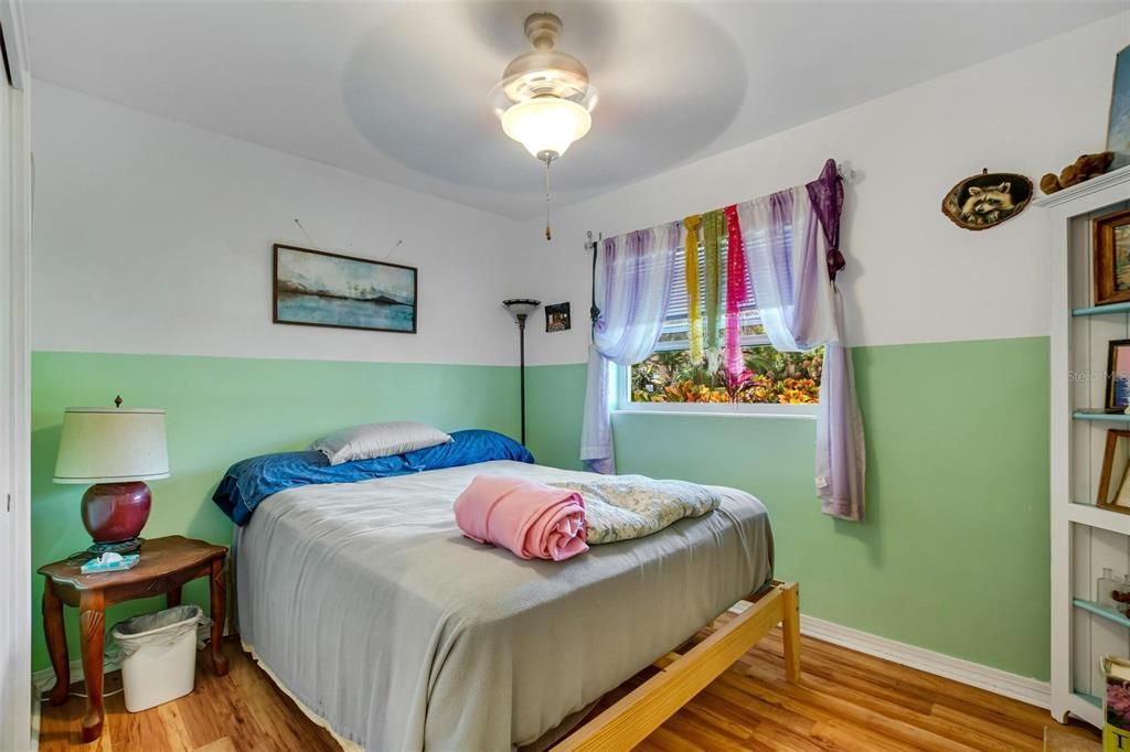 Recently Sold: $325,000 (3 beds, 1 baths, 1492 Square Feet)