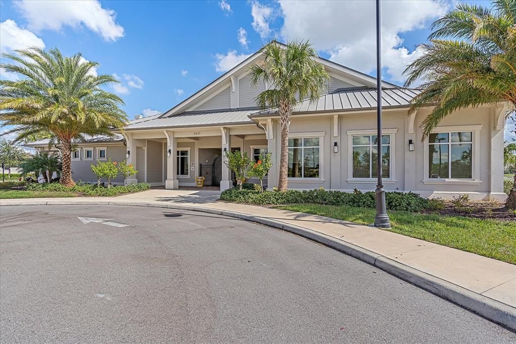 Recently Sold: $850,000 (3 beds, 3 baths, 2455 Square Feet)