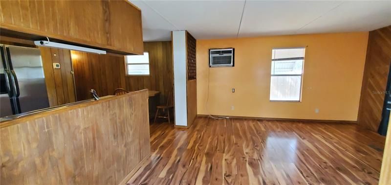 Recently Sold: $84,500 (2 beds, 1 baths, 728 Square Feet)