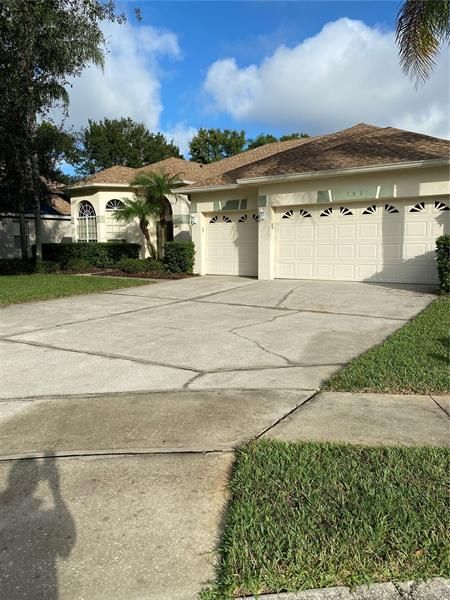 Recently Rented: $2,700 (4 beds, 3 baths, 2676 Square Feet)