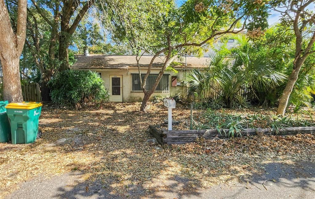 Recently Sold: $130,000 (3 beds, 2 baths, 1584 Square Feet)