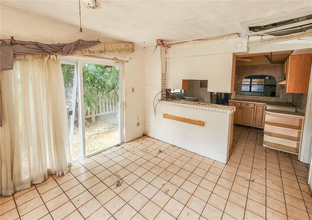 Vendido Recientemente: $130,000 (3 camas, 2 baños, 1584 Pies cuadrados)