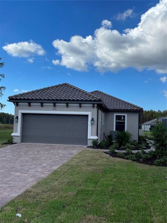 Vendido Recientemente: $587,144 (2 camas, 2 baños, 1689 Pies cuadrados)