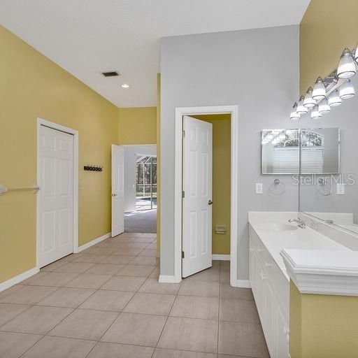 MASTER BATH