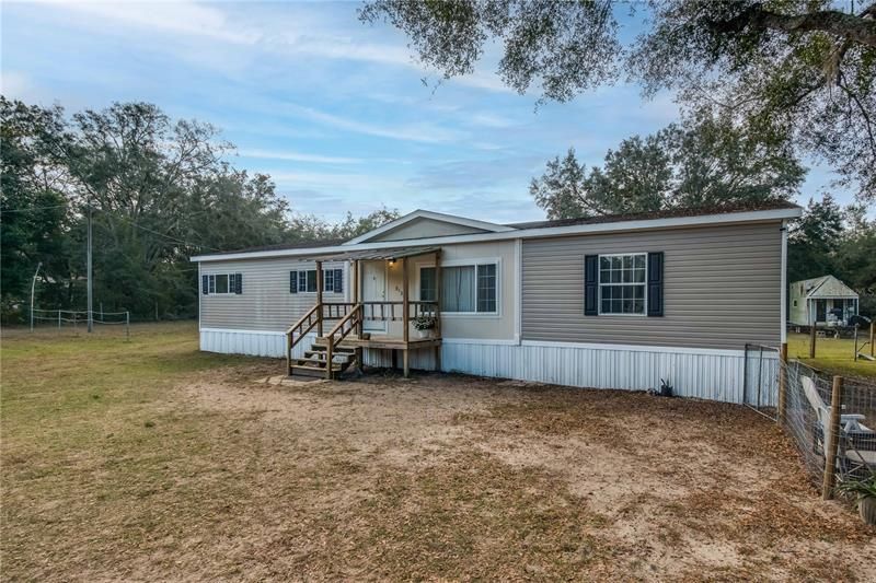Recently Sold: $190,000 (3 beds, 2 baths, 1800 Square Feet)
