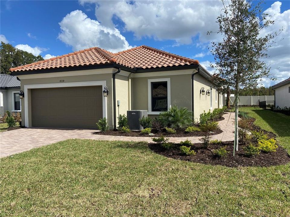 Vendido Recientemente: $442,778 (3 camas, 2 baños, 1926 Pies cuadrados)