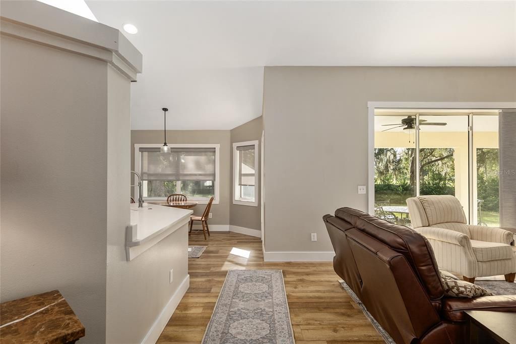 Recently Sold: $993,000 (3 beds, 2 baths, 1821 Square Feet)