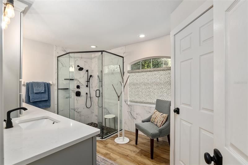 Recently Sold: $993,000 (3 beds, 2 baths, 1821 Square Feet)