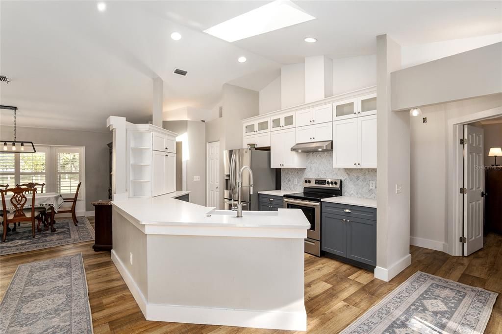 Recently Sold: $993,000 (3 beds, 2 baths, 1821 Square Feet)