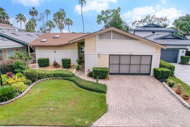 Recently Sold: $775,000 (4 beds, 2 baths, 2213 Square Feet)