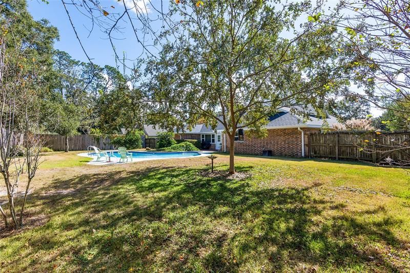 Recently Sold: $425,000 (4 beds, 2 baths, 2301 Square Feet)