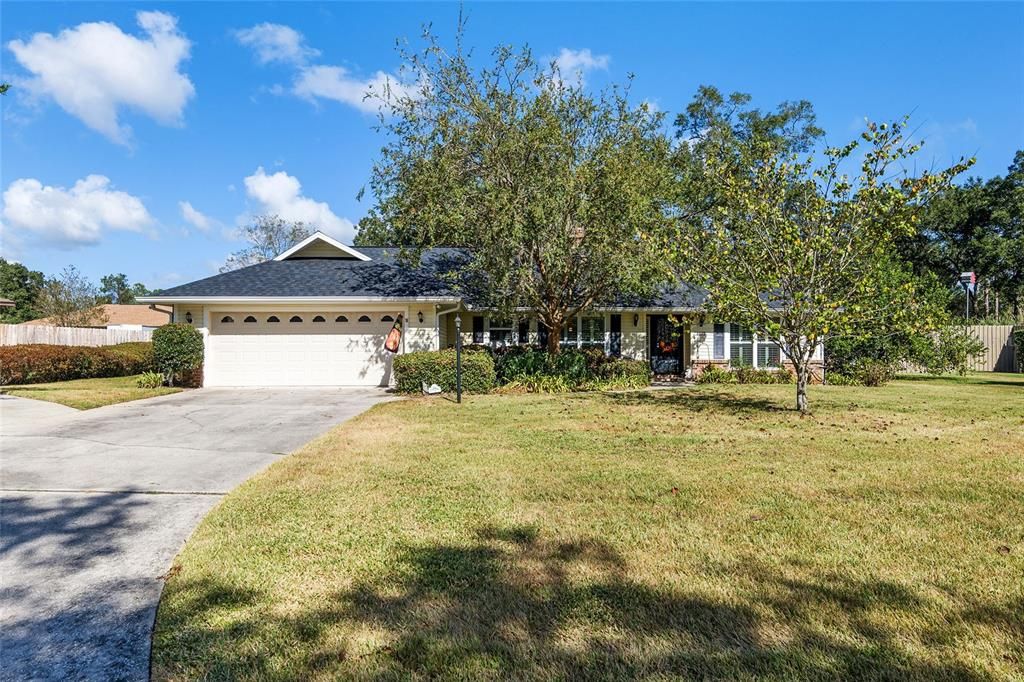 Recently Sold: $425,000 (4 beds, 2 baths, 2301 Square Feet)