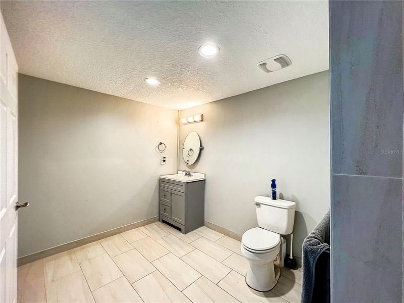 Recently Sold: $800,000 (1 beds, 2 baths, 2560 Square Feet)