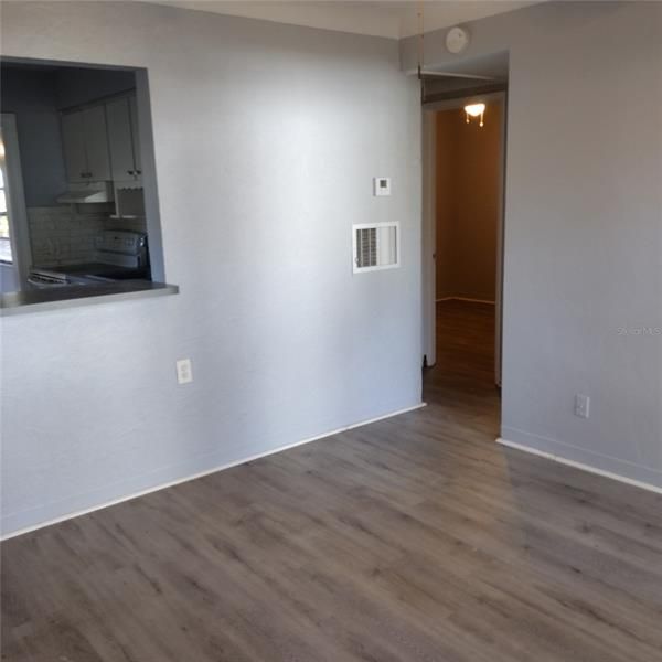 Recently Rented: $1,800 (2 beds, 1 baths, 703 Square Feet)